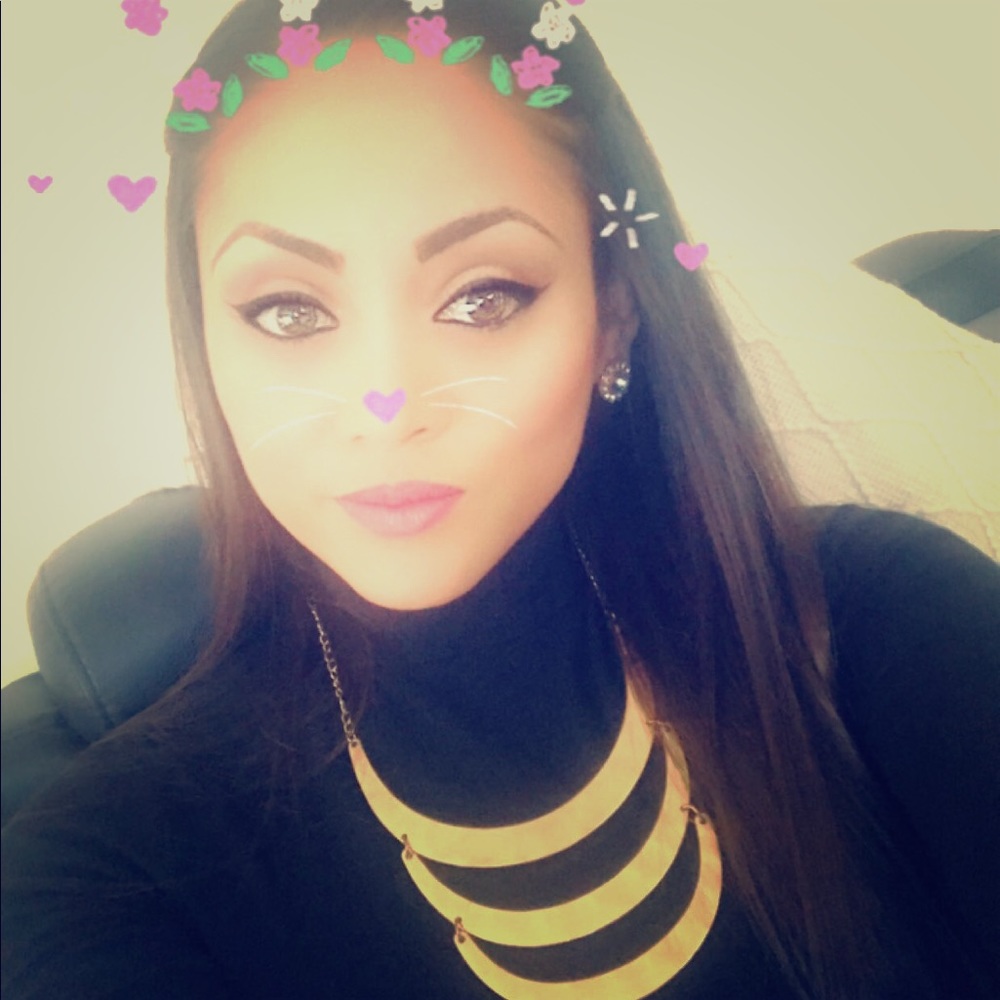 Meet your Posher, Lucia